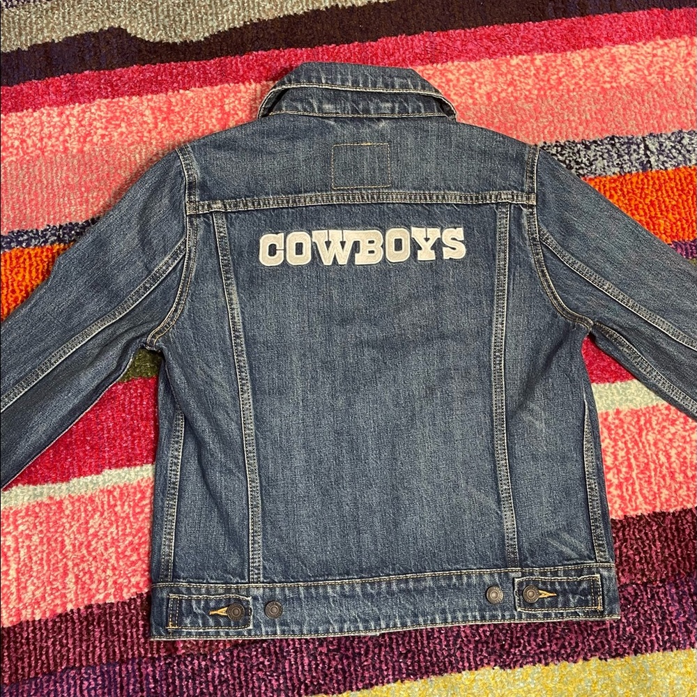 Brand New Dallas Cowboys Levi’s Denim Jacket